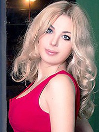 Ukrainian single woman Ekaterina from Donetsk