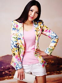 Asian single woman Xiaowen (Alina) from Zhengzhou