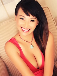 Asian single Chuanzhi (Serena) from Guangzhou, China