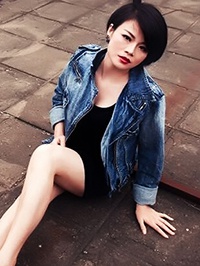 Asian single woman Lisu from Guangxi