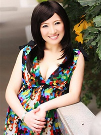 Asian woman Qingxiu (Cindy) from Shenzhen, China