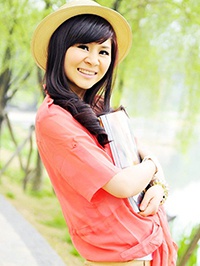 Asian single woman Yixue (Snow) from Chongqing