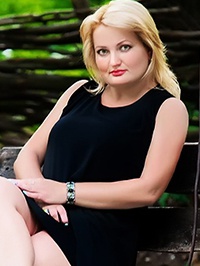 Ukrainian single woman Elina from Zhmerinka, Ukraine