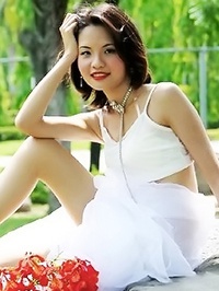 Asian single woman Chunlan from Penglai