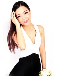 Asian single woman Weiwen (Vivi) from Guangzhou
