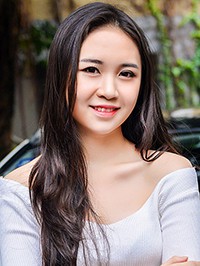 Asian single Wei (Linda) from Guangzhou, China