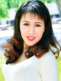 Asian Bride Hongyu (Nicole) from Fushun