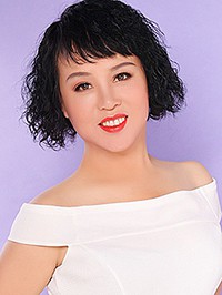 Asian single woman Xiukun (Lucy) from Shenyang