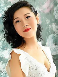 Asian Bride Yan (Polly) from Shenyang