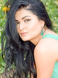 European single Syuzanna from Yerevan, Armenia