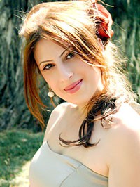 European single woman Elvira from Yerevan