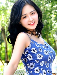 Asian single woman Qianqian from Fuxin