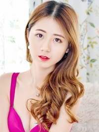 Asian single Wanting (Lucia) from Fushun, China