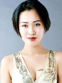 Asian woman Chongxiao (Dora) from Shenyang, China