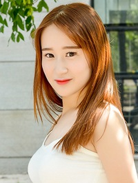 Asian single Shuang (Sharon) from Dalian, China