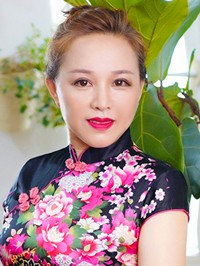 Asian Bride Ying from Shenyang, China