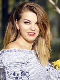 Ukrainian single woman Galina from Mariupol