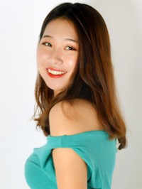 Asian single Tingting from Shenyang, China