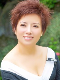 Asian single Chunxia from Zhuhai, China