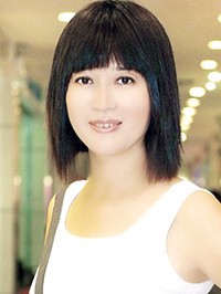 Asian single Zhaoxia (Fiona) from Zhuhai, China