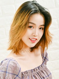 Asian single woman Jiani from Yunyang