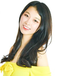 Asian single Yuning (Amanda) from Shenyang, China