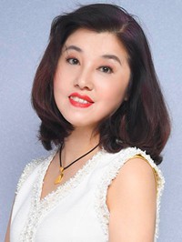 Asian single woman Fengxia from Shenyang