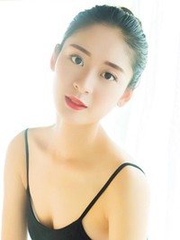 Asian single woman Yan from Changsha