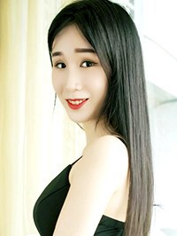 Asian single woman Zhengrong from Changsha, China