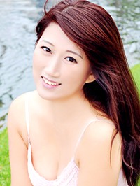 Asian Bride Haihong from Fushun, China
