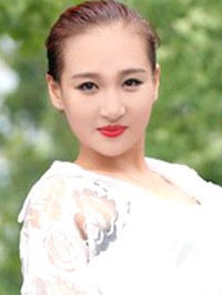Asian single woman Yalin from Shangdong