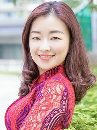 Asian woman Na from Zhuhai, China