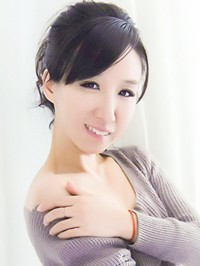 Asian single woman Yan from Zhuhai
