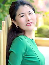 Asian single woman Xiaohuan from Zhuhai, China