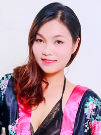 Asian Bride Huan from Changsha, China