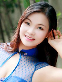 Asian single woman Huan from Changsha