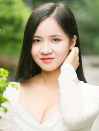 Asian woman Qian from Changsha, China