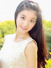 Asian single woman Ting from Beijing