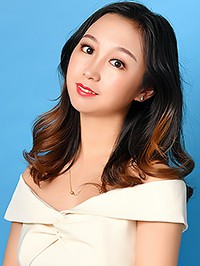 Asian Bride Dan (Lucy) from Shenyang, China