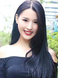 Asian single Qian Ping from Changsha, China