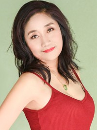 Asian single woman Aijun (Darcy) from Shenyang