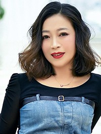 Asian single woman Ying from Fushun