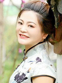 Asian Bride Dan from Changsha