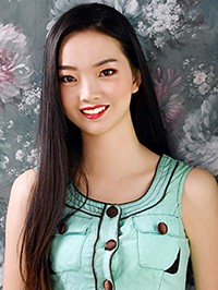 Asian single woman Ziyue (Carol) from Yuyao