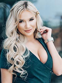 Ukrainian Bride Yulia from Lvov, Ukraine