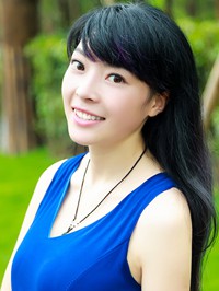 Asian single woman Suping from Shanghai