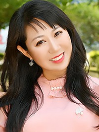 Asian Bride Xin (Olivia) from Shenyang