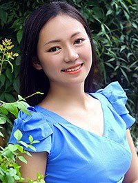 Asian woman Dezhen from Ziyang, China