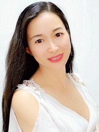 Asian single woman Mei from Nanning