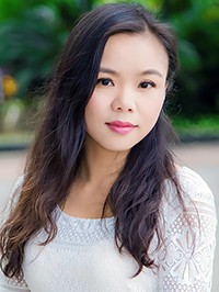 Asian woman Yi (Amy) from Nanning, China